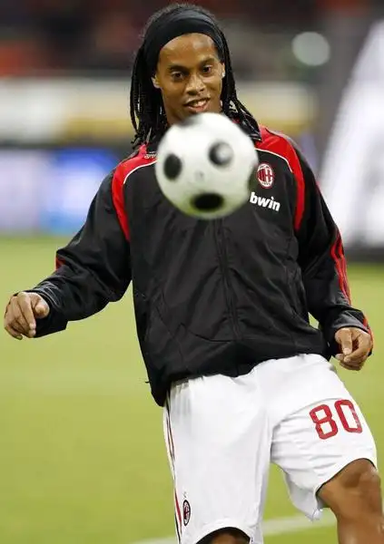 格强调传控 格强调传控