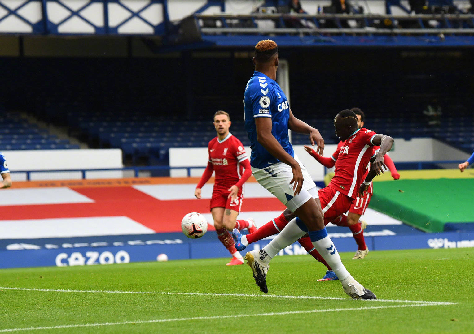 渐从低谷中 渐从低谷中